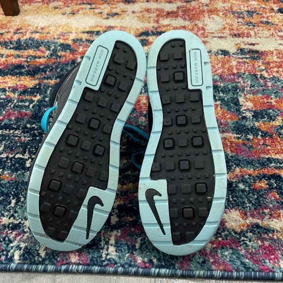 Nike ACG Woodside 2 High Hiking Trail Shoe - Picture 8 of 9